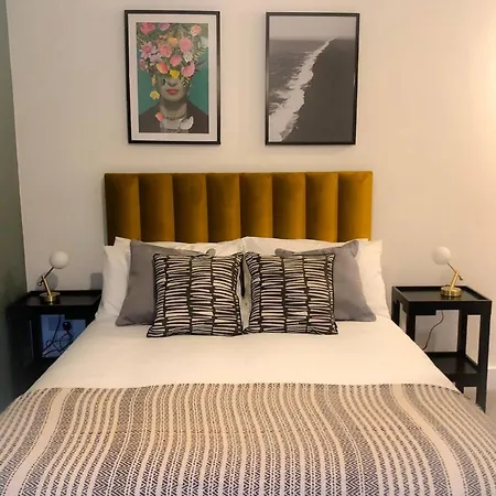 公寓 Stylish 2 Bedroom With Free Parking